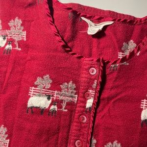 Woolrich S/M Woman’s Red Flannel Nightgown with sheep. S/M. Vintage